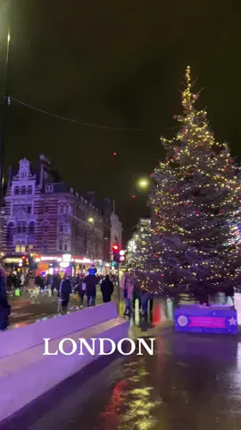 London ✨#london#londonlife #PlacesToVisit #tottenhamcourtroad #fy #foryou#lovegreatbritain #beautifulview #❤️#viral 