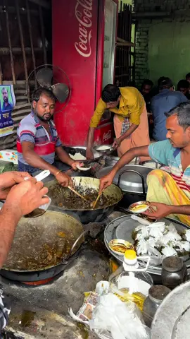 Most Famous Beef Kala Vuna in Rajshahi - Rajshahi Street Food 😋 #foryou #viral #foryoupage #streetfood #bengalifood #bengalifoodie #foryoupage❤️ #kalabhuna #hanifkalavuna #bangladesh🇧🇩 #oman #pakistan #indianfood #asianfood #viralfood #tranding 