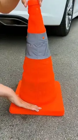 Cone Emergency Portable bisa dilipat hemat tempat #cone #kerucutlalulintas #Kerucut Lalu Lintas Bahan Karet #kerucutpembatasjalan #hemattempat 