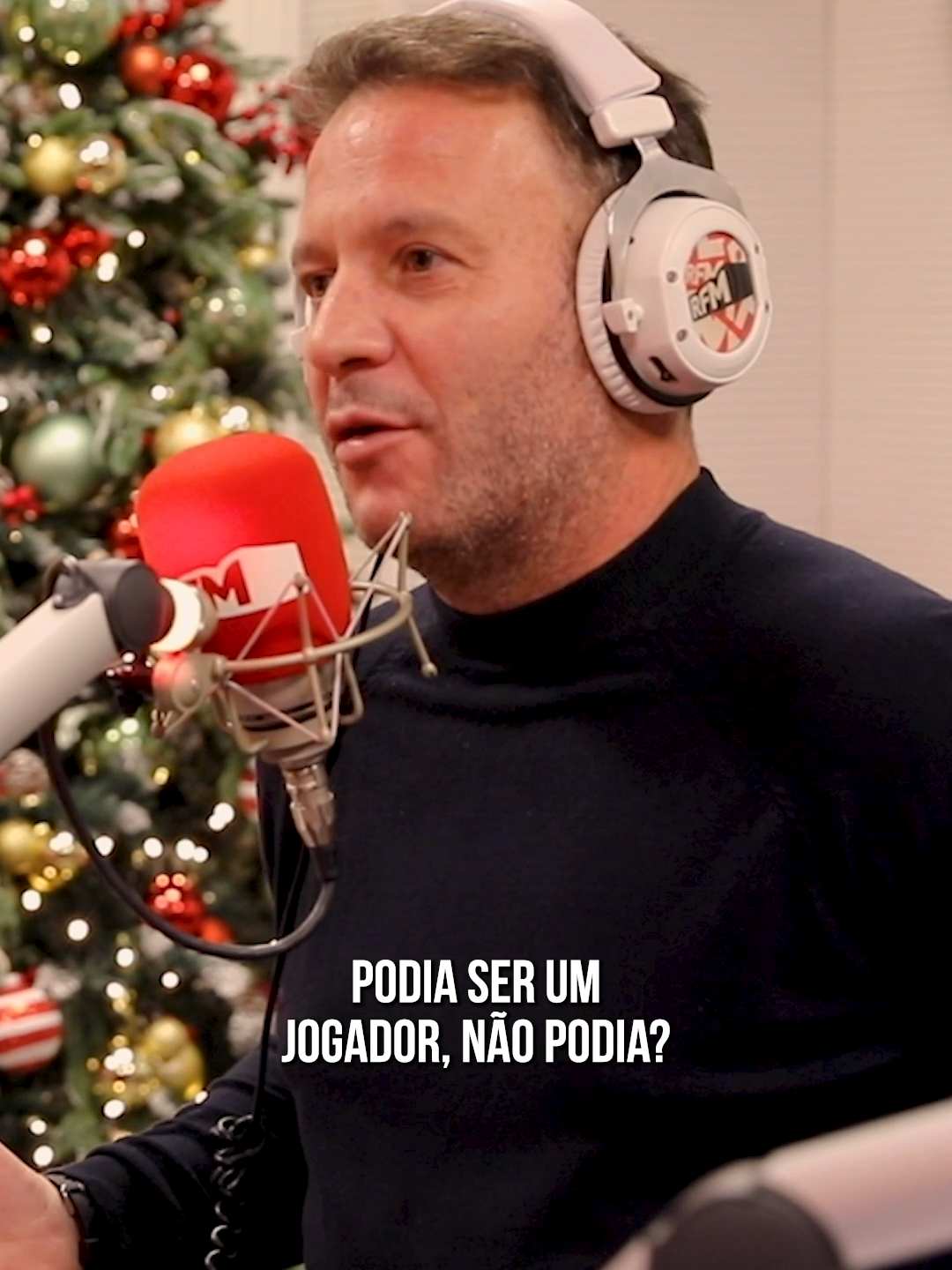 O Chef Kiko  recomenda um arroz com nome de jogador de futebol ao Cândido Costa  😂 Identifica a pessoa que precisa de saber esta receita!  O arroz vai ficar soltinho, soltinhooo!! 😁😜 #chefkiko  , #candidocosta  6 PM com @pachecotiktok e @marianaalvim_valeapena