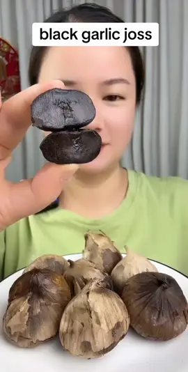 black garlic joss#blackgarlic #blackgarlicjoss #Black Garlic 1kg #bawanghitam #bawanghitamtunggal #bawanghitamasli #cepatfyp #pastifyp #tiktokshop1212 #tiktokshop #tiktokshopkembali #mukbang #mukbangeatingshow #herbal 