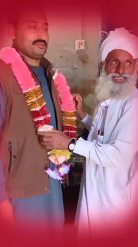 💞💞abbu jaan chhota bhai Bada bhai inspector ko aisechauki tarkki per  haar pehnate hue mubarakbad pesh Kiya🥰🥰👈