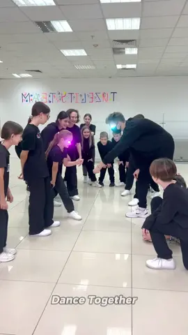 Shuffle Battle  WHO BEST DANCERS - NEON MODE #longervideosontiktok  #shuffledance  #LearnOnTikTok  #fyp  #shuffle  #tuzelitydance  #tuzelitydancefans  #trendingvideo  #dance