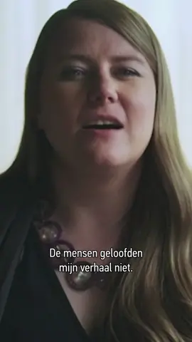 Natascha Kampusch werd als jong meisje acht jaar lang ontvoerd. Na haar vrijlating voelt ze zich alsnog niet vrij. De true crime docu Natashca Kampusch - 8 Jaar Opgesloten is nu te zien. #truecrime #truecrimetiktok #nataschakampusch