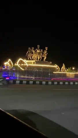 menikmati Suasana Mlm Kota Timika...