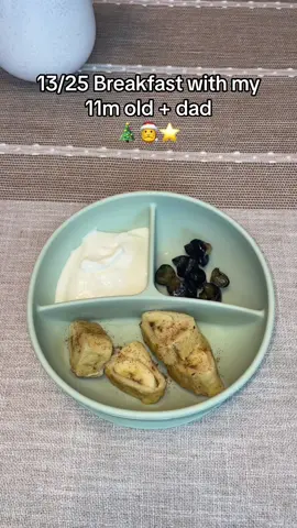Breakfast with dad. #MomsofTikTok #sahm #sahmlife #babyledweaning #blw #11months #comidaparabebes #hispanictiktok #babyboy #wednesdayvibes #trending #christmas #cumbiasonidera 