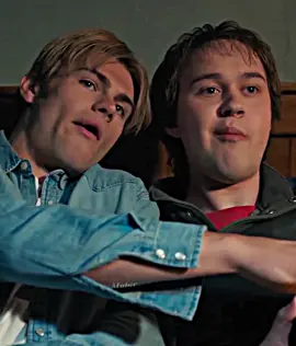 danny is such a good brother fr #mylifewiththewalterboys #colewalter #dannywalter #alexwalter 