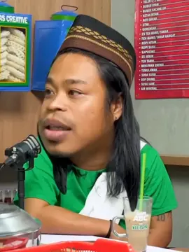 Praz takut gak bisa lihat Ka'bah  #pwkpodcast #pwk #prazteguh #megiirawan #videolucu 