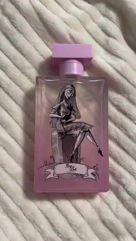 Fragancias Jack y Sally 🖤 #jackysally #jackskellington #sally #elextrañomundodejack #disney #TimBurton #hottopic #parati #fyp #thenightmarebeforechristmas #perfumes #viral #paratii 