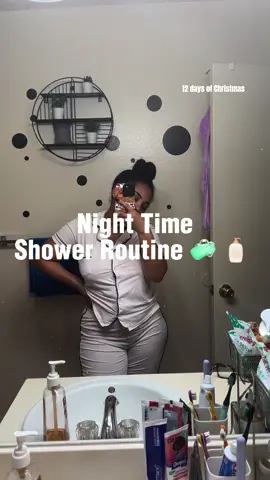 Everytime i say i double cleanse my body, the girls want details 😂 my current night time shower routine is essentially @Saltair Body + @Nécessaire lol i live by santal bloom & the exfoliating body bar. What are some of your shower favs? 👀 #nighttimeshowerroutine #blackgirlluxury #blackshowerroutine #saltairbody #necessaire #12daysofchristmas 