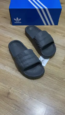 ADILETTE 22 🔥 #adilette #adilette22 #viral #adidasoriginals #originals #adidas #Summer #verano 