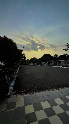 #CapCut “yen gak gelem di jiwit ojo jiwit liyan” #filsafat #katabijak #petuahjawa #fyp #fypシ #fypシ゚viral #kabupatenmadiun #jawatimur 