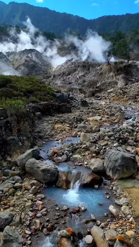 pemandangan kawah ratu gunung salak❤️❤️ dan mulai besok tgl 15 kawah ratu dan pendakian gunung salak mulai di tutup sementara ya sampe kondisi nya memungkinkan🙏 📸tt @kawahratu_gunungsalak 📸ig kawahratugunungsalak  #pesonabogor #fyp #gunungsalakbogor #explorebogor #bogornyaman #bogorkotahujan #kawahratu 