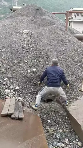 This is how a shipment of gravel is emptied