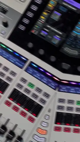Have you ever used a mixing desk? #BehringerWING #Behringer #Soundengineer