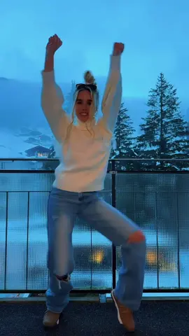 comment what time you see this ⏰  1:47PM for me :)) #dance 