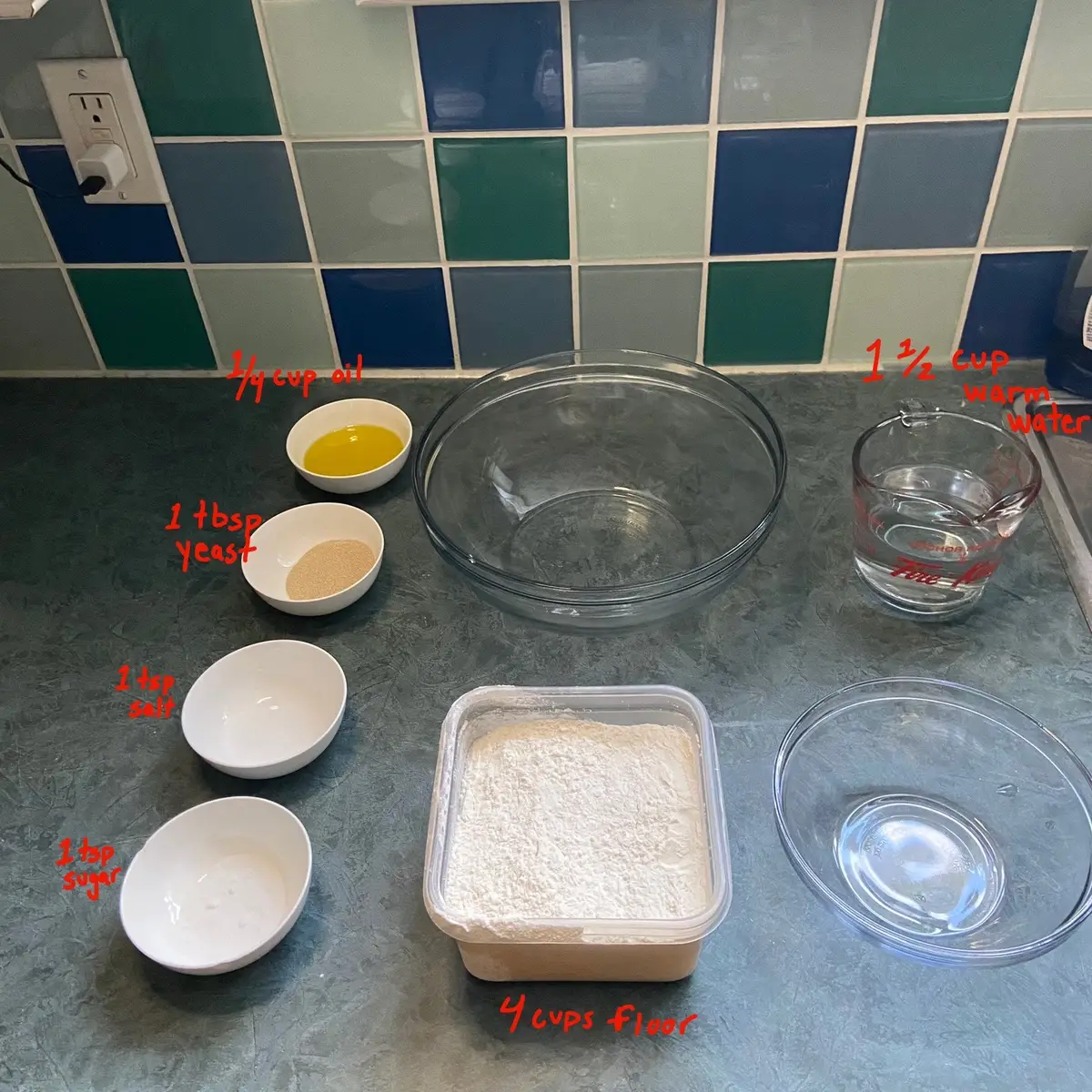 I’ve posted this in a video and a few of you have asked to make one of these step bu step. So here it is!  . . . #bread #howto #breadmaking 