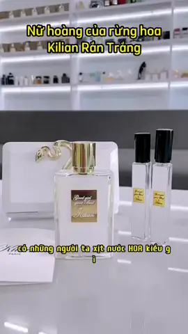 Kilian Good Girl Gone Bad - 50ml HÀNG CHÍNH HÃNG NÀNG NÀO XÀI IB NHA ❌ 𝐍𝐮̛𝐨̛́𝐜 𝐡𝐨𝐚 𝐫𝐚̆́𝐧 𝐭𝐫𝐚̆́𝐧𝐠 𝐊𝐈𝐋𝐈𝐀𝐍 ❌ Chiết 10ml, 20ml 🌟 Bao thơm đến giọt cuối cùng 😜😜 🌟 trải nghiệm đỉnh cao mùi hương rắn này nó thơm hay là quá thơm sang trọng, nựng mũi mãi k muốn rời xa 😍😍❤️❤️ ▫️Nhóm hương: Hoa mộc tê, Hoa huệ trắng, Hoa nhài ▫️Phong cách: Sang trọng, Tinh tế, Quyến rũ ❤️Hộp đựng sang trọng quá phù hợp để tặng qua cho người iu nha😜😜#thingsthatjustmakesense 