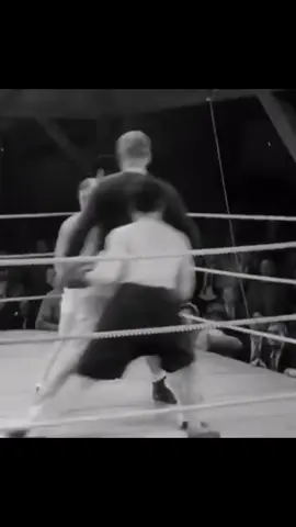 #Charlie #Chaplin #Funny #Boxing  🥊