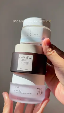 Korean moisturizers I loved this year! They keep skin barrier healthy and perfect for cold winter season! ❄️💦 This is tub edition - part 1 🙈 Products featured: Roundlab 1025 Dokdo Cream Skin1004 Probio-cica Enrich Cream Anua Heartleaf Intense Calming Cream Have you tried them? You can get it at  @yesstyle @oliveyoung_global  save $$$: EVRYKAT26 @stylevana_sv  save $$$: INF10SKINKAT #kbeauty #koreanmoisturizer #kbeautyreviews #kbeautymoisturizer #skincaretips #anua #skin1004 #roundlab 