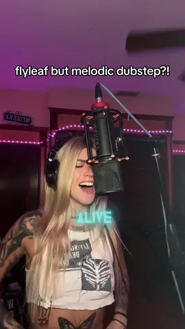 i can feel you all around me #edm #edmtiktok #emoremixseries #laceystrum #flyleaf #flyleafcover #allaroundmeremix #flyleafremix 