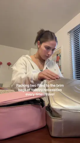 The only engineering im good at 💝🎀💖#packing #overpacking #engineering #toiletriesorganizer #toiletries #travel #necessary #fyp #imjustagirl #justagirl 
