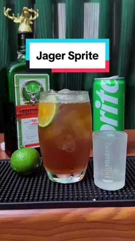 Cách uống siêu ngon với 20ml Jager và đổ đầy với Sprite 🥰🥰 Hãy thử qua nhé mọi người #jagermeister #jager #ruouconhuou #Jagermini #Jager20ml #jagerbomb #giangtuu 