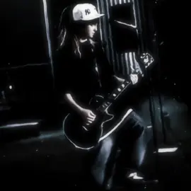 #TOMKAULITZ — this solo has my heart #fyp #tomsveinyhands #tomkaulitzedit #tomkaulitztokiohotel #blowthisupplease #tokiohoteltomkaulitz #goviral #viralthisvideo #capcut #idontwannabeme #idontwannabemesolo #onegative #tokiohotel #fypage #capcutedit #tiktokmakethisgoviral #fypthistiktok #fypthis #makethisviral #xyzcba #fypage #4upage #fypthis #viralthisvideopls #dontflop #trending #dontletthisflop #govirall #gainfollowers #actives? #activespls 
