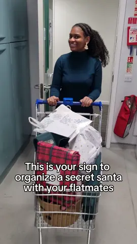 If you haven't organised a secret santa with your flatmates, what are you waiting for? 🎁 #Christmas #SecretSanta #UniKent #Friends #Kent #ChristmasPresents