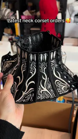 Neck corsets are available now! 🥰 Shop link in bio! #phantomasy #fantasy #neckcorset #posturecollar #sewing #embroidery #larp #costume #renfaire #victorian #fashion #accessories #foryou #fyp #creative #goth #gothic #SmallBusiness #handmade 