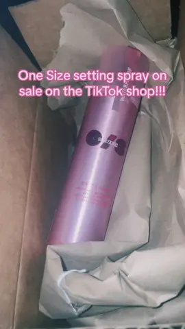 This spray is AMAZING!!! I did a trial with my makeup and it kept my makeup looking great for well over 16 hours! My new holy grail #makeup #BeautyTok #beautytoks #settingspray #onesizesettingspray #onesizebeauty #tiktokshop #beautyinfluencerover40 #tiktokshopbeauty #tiktokshopholidaysale #ttsacl 