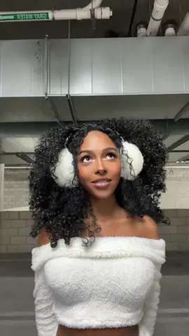 👀