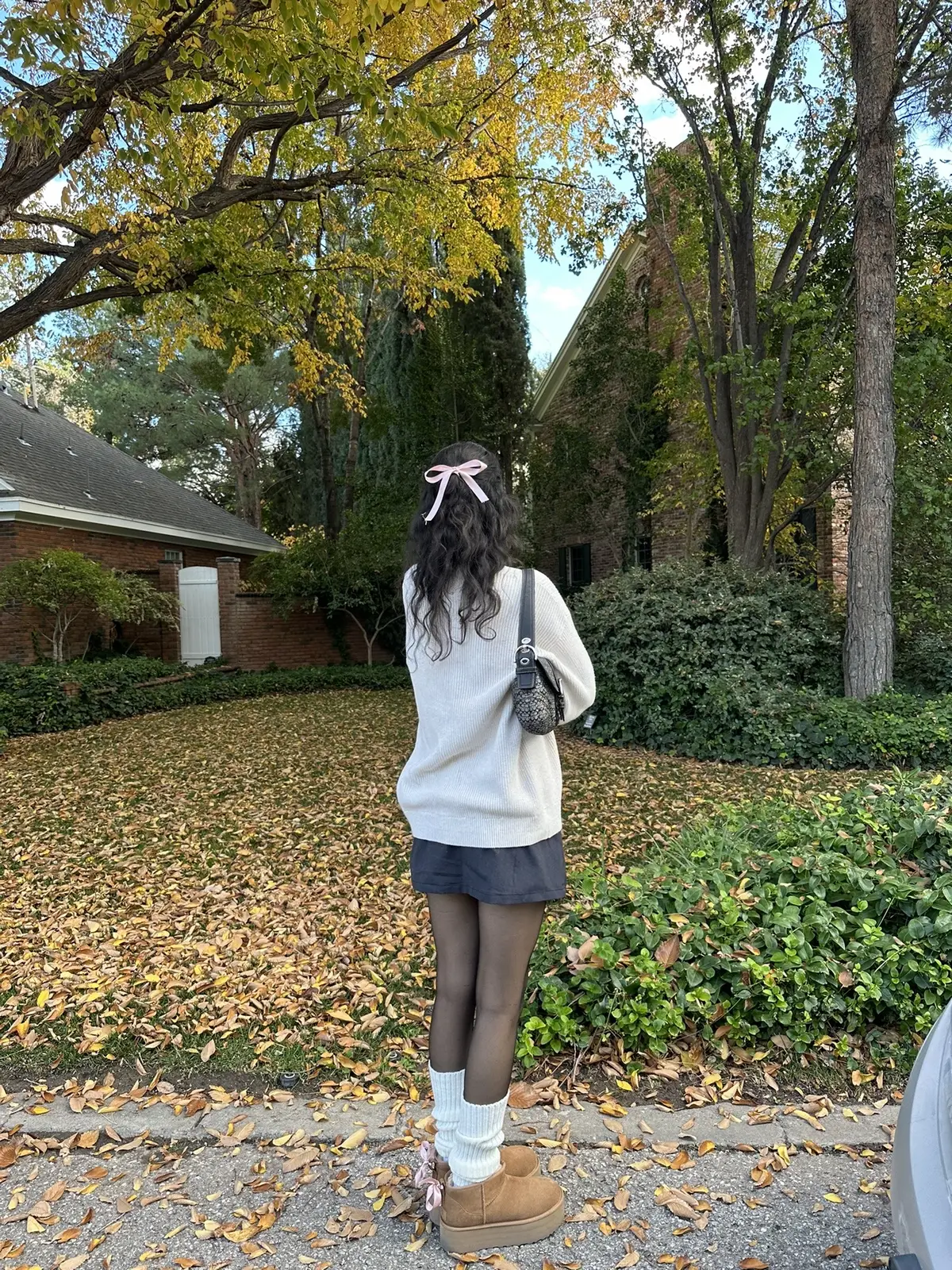 i forgot to post these cute pics that my mom took of me on here 🥹🩷