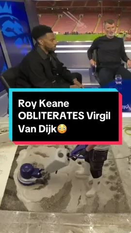 Roy Keane OBLITERATES Virgil Van Dijk 😳 #manchesterunited #liverpool #CapCut 