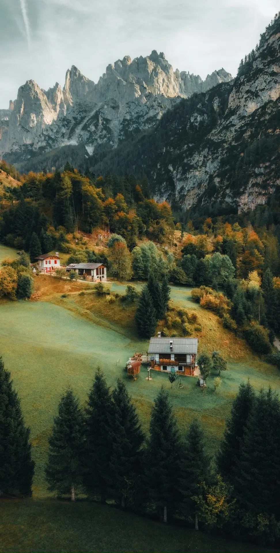 Probably one of my favorites valleys in the Dolomites 🤩 | 📷 more beautiful places @giuliogroebert  | 🚐 exploring the world w/ @elena_wuest  | #dolomites #photography #sonygenuine #valcanali #trentino #landscapephotography #travelphotography #mountains #photographer #naturephotography #landschaftsfotografie #photographylovers #Hiking #trekking #mountainlovers #beautifuldestinations #wonderfulplaces #cabin