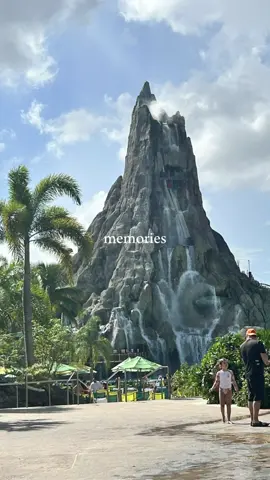#สปีดสโลว์ #สโลว์สมูท #capcut #florida #volcanobay #disney #orlandoflorida 