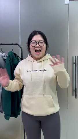 The hoodie l brought today is versatile and doesn’t have a particular body shape #hoodie #tops #clothing #plushhoodie #fyp 