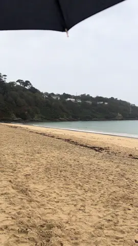 Rainy Day in Carbis Bay #carbisbay #carbisbaybeach #carbisbayestate #cornwall #cornishcoast #cornishbeach #cornwallcoast #cornwalltiktok #cornwalluk #cornwallbeaches #amazingcornwall #kernow #asmr #rainsounds #relax #beachvibes 