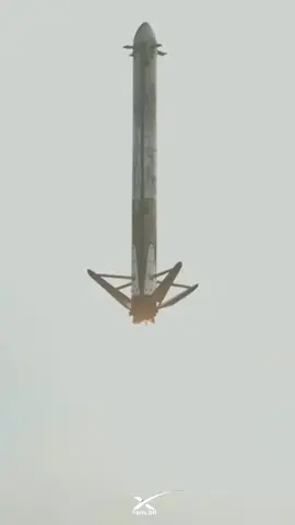 Falcon heavy landing #spacex #elonmusk #rocket #falcon9 #falconheavy #starship 
