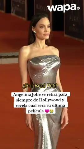 ¿Por Brad Pitt? 🤨 Angelina Jolie anuncia su retiro de Hollywood y revela Cuál será su última película. #angelinajolie #hollywood #bradpitt #brangelina #entretenews #parati #viral #farandula #retiro 