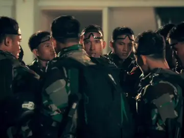 Siapa Kita? KOMANDO!🔥#fakesituation⚠️  #merahputihmemanggil #filmclips #militer #militerindonesia #military #militarytiktok #militaryedit #fypシ #fypシ゚viral #fyppppppppppppppppppppppp #fyppppppppppppppppppppppppppppppppppppp #fyppppppppppppppppppppppppppppppppppp 
