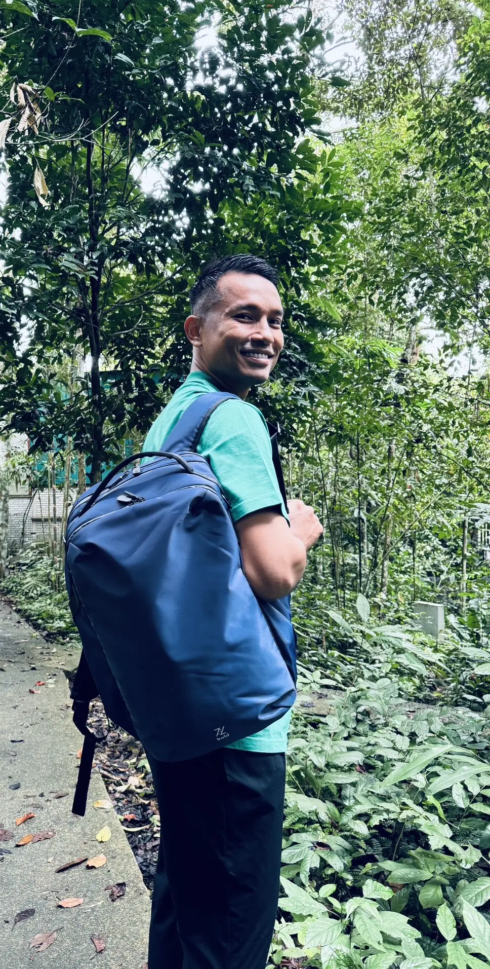 Strolling through Janda Baik’s enchanting forest with the wife. Nature’s embrace, the scent of trees, and my trusty PYX Backpack @The Bold Co.