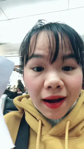 Replying to @Win win 👶 Cứ mỗi lần nhập cảnh Mỹ là sẽ bị hải quan hỏi phỏng vấn nhé!! Đi Mỹ nhớ mang theo đầy đủ “bùa” nha mọi người!!🇺🇸😄😅 #mephomai #trending #tiktok #xuhuong #dailyvlog #usa #travel #diMy 