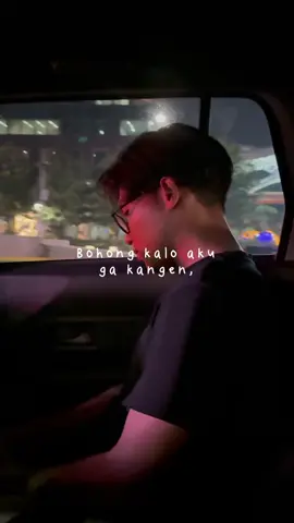 Pura-pura move-on ga enak banget, ya? Pura-pura biasa aja, deep down kangen banget rasanya 🥺💔