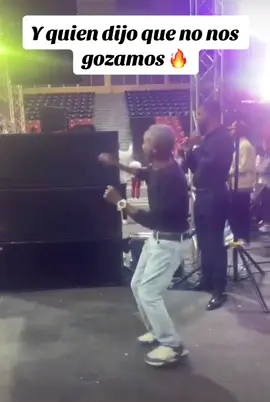 Fuego 🔥🔥#cadenateniayo🔥🔥😅 #coroscristianos #corosdefuego🔥🔥🔥 #corospentecostales #vigiliahastaquedescienda #fyeシ #gozodedios 