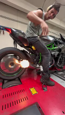 What was your favorite dyno this year? - Kawasaki H2R  - 23 BMW M1000RR - 23 Ducati V4R - 23 Ducati Diavel - 23 Suzuki Hayabusa Flashing available for all models at www.BT-Moto.com H2 and H2R support starts early 2024! #bmw #bmwm1000rr #m1000rr #ducati #ducativ4r #v4r #kawasaki #kawasakininja #kawasakih2r #h2r #diavel #suzuki #hayabusa