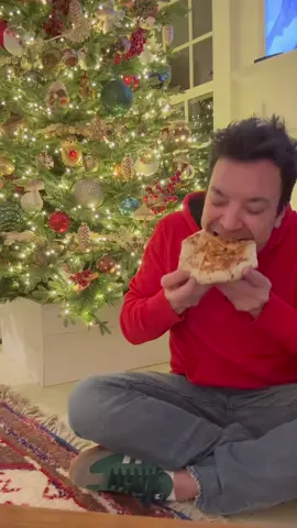 Ordered a Wrap Me Up Crunchwrap Supreme, but it’s not on the menu. Merry Crunchmas. 🤣