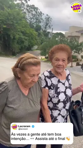 2 senhoras perdem o cartão na rua e o inesperado acontece. #humor #viral #cerveja #vovó #terceiraidade Via: vovomariaeoneto e vovorosaofc