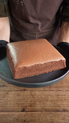 Softest chocolate castella sponge cake チョコレート台湾カステラ #chocolatecake #coooking #tiktokfood #asmr