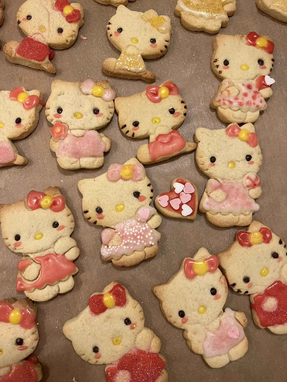 hello kitty cookies 🎀💘 #hellokitty 